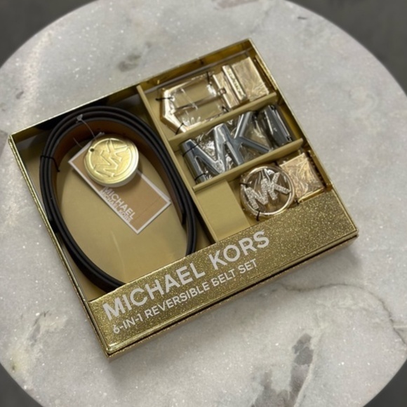 NWT Michael Kors belt gift box main image 8